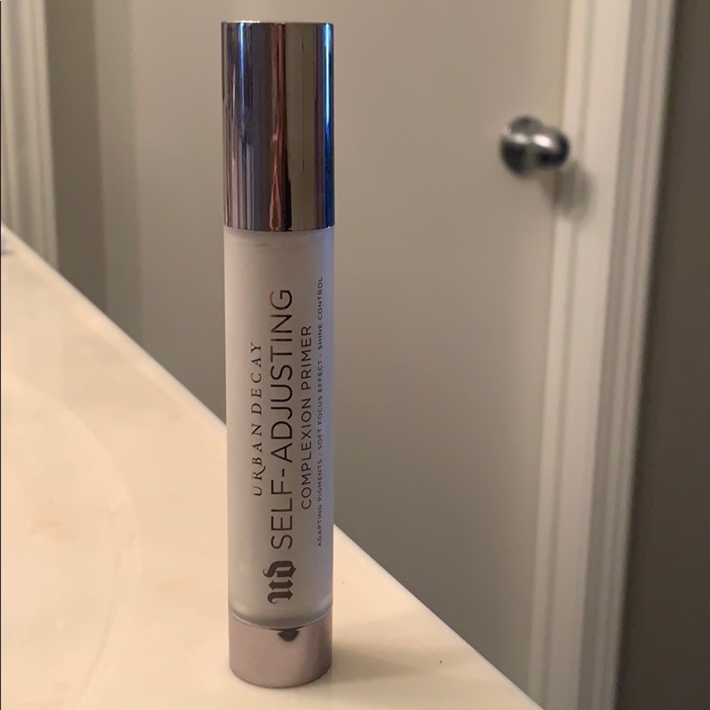 Urban Decay Self-adjusting Complexion  Primer
